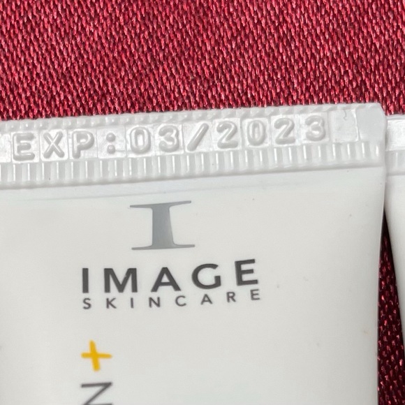 COPY - 8 Image Skincare Prevention Daily Hydrating Moisturizer & Sunscreen Trav… - Picture 4 of 6